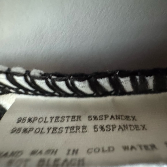 Coco & Tashi Black & White Striped Short Sleeve Fitted  Midi Dress - Picture 9 of 10